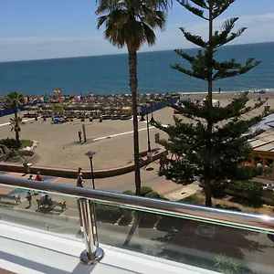 https://apartamentos-la-roca-costa-del-sol.1costadelsol.com