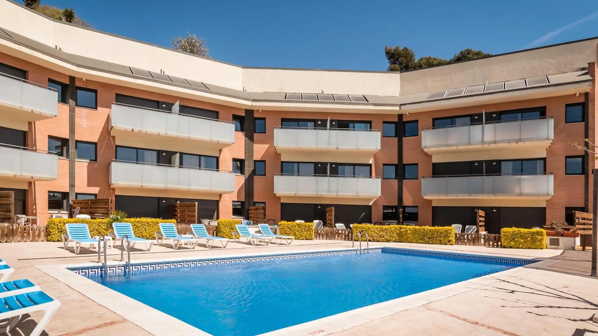 Santa Susanna Chic! Apartments By Alegria
